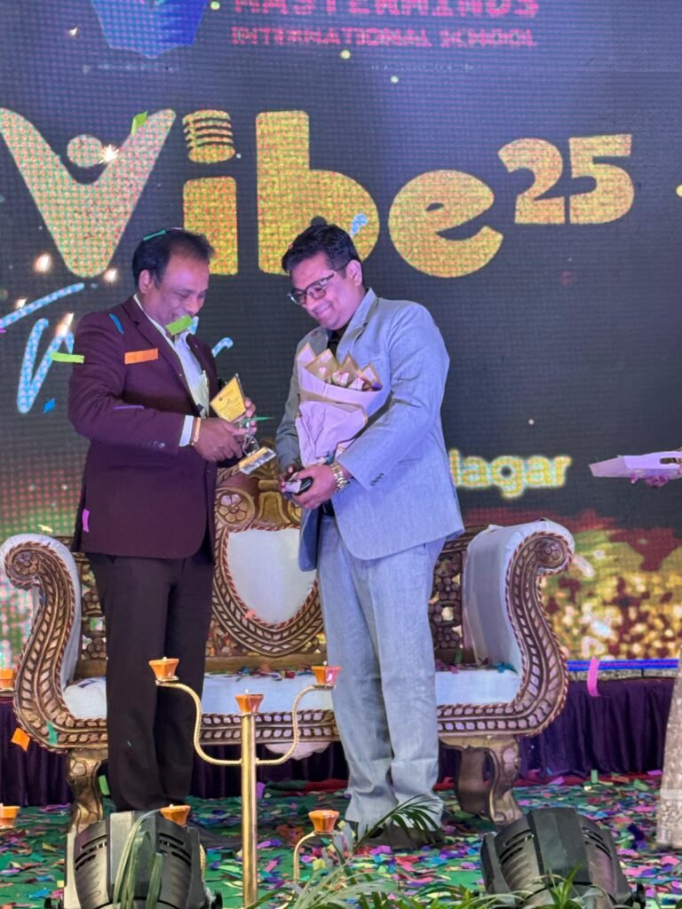 award-05
